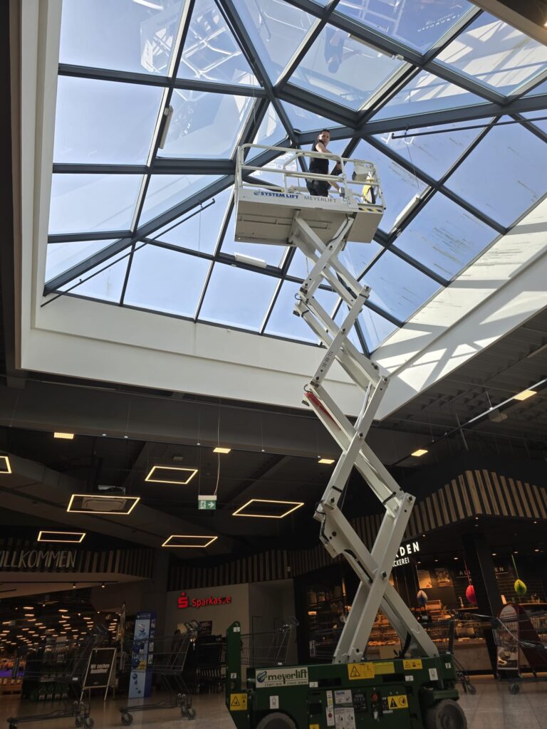 Sonnenschutzfolien_an_den_Dachfenstern